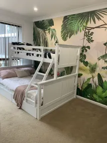 Family Friendly Beach House - 2min walk to Beach, Bushwalks & Open Fireplace - Image 5