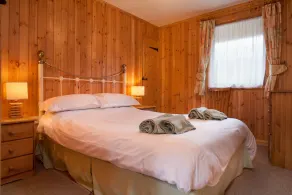 Yew Tree Lodge - Image 4