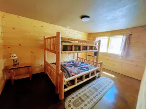 Lakeside Cabin in the Northwoods - Image 5
