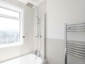 6 Newbridge Gardens - Image 4