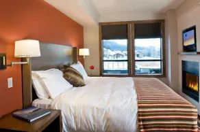 Suite élégante + piscine extérieure chauffée | 5 minutes du centre-ville de Whistler - Image 5