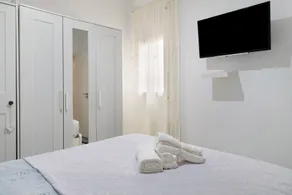 Casa de férias 'Piso Leon Y Castillo' com terraço partilhado e acesso Wi-Fi - Image 5