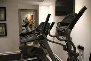 Carlton Hotel - Image 3
