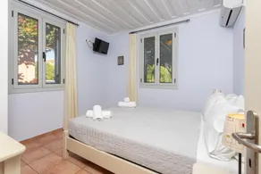 Antigoni Beach House - Image 5