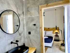 Ionia's apartment,3 bedrooms,Next to all amenities - Image 2