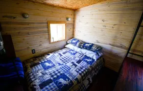 Blue Tiny Home.Hottub. Fireplace.NearStCroixStatePk - Image 5