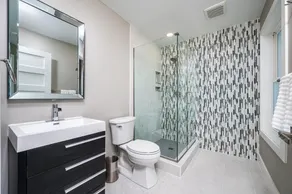 Luxury 2BR 2 BA Condo -w Free Parking & WiFi - Downtown Fort Wayne - Image 3