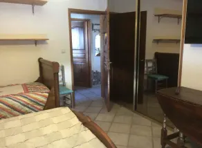 2 sovrum i ett hus och jacuzzi - Image 4