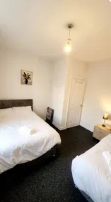 Apartment Sleeps 4 with Pets Welcome - Image 2