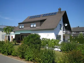 Doppelzimmer mit Dusche und WC, Zusatzbett - Ferienweingut Monzel - Image 2