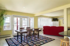 Crystal View, Suite 3 - Image 4