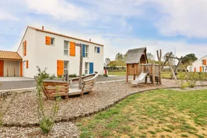Picturesque 6-Person Duplex Oasis - Image 3