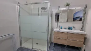 SPACIOUS, CLEAN, COMFORTABLE APARTMENT CLOSE TO TOWN CENTER - Image 4
