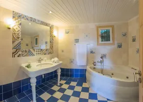 The Old House Guest House - Collection Villas - Image 2