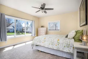 Gorgeous, stylish Muskegon Home - in wonderful Lakeside District! - Image 4