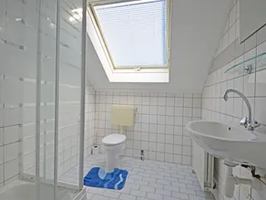 Cosy Bungalow Near the Beach - Image 2