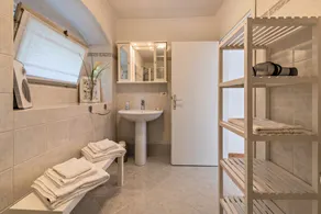 \"Casa Vacanze Voiandes\" Apartment with Mountain View, Balcony & Wi-Fi - Image 4