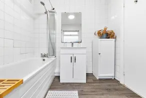 Powder Mill Retreat - 2BR Modern Flat for 4 - Image 2