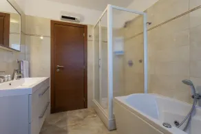 NEW!! Spacious and luxurious apartment with private 50m2 pool! - Image 4