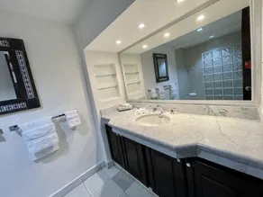 Casa del Mar Condos - Image 4