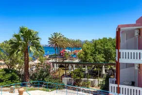 Eden Beach Hotel - Image 4