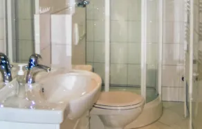 Impresionante casa de 1 dormitorio en. - Image 2