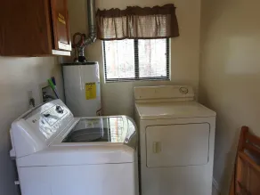 Morning Glory Cabin in Greer - Image 2