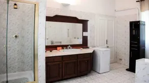 Suite with Kitchen in Villa with great Park - Lago di Varese - Image 3