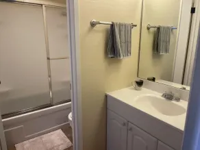 Charming 3 Bedroom Cabin in Incline Village w/Hot Tub - Image 4