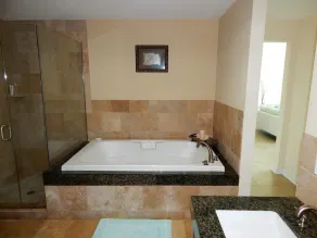 LUXURY! THE OCEAN CLUB BEACHFRONT BILOXI - Image 3