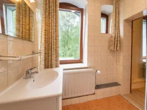 Former Hotel with Swimming Pool, Hot Tub, Sauna for Family Groups - Image 4