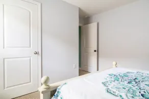 Retreat with bike access/full kitchen/Fence yard/board games/mins from Orlando - Image 5