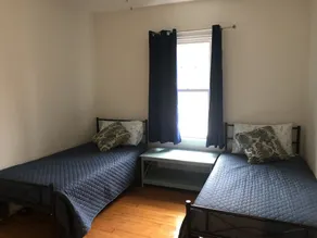 Spacious, pet-friendly 3-bedroom home - Image 5