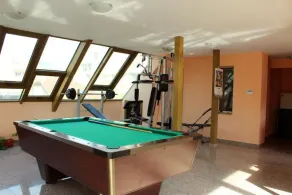 Alemex Apartment, Two Bedroom & Parking Space - Image 3