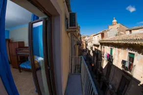 Umberto 33 - Image 5