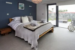 A stunning 2 bedroom detached house overlooking Woolacombe beach with hot tub! - Image 5