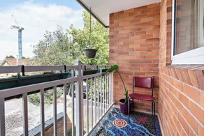 Fitzroy meets Clifton Hill at this Cosy Retreat - Image 3