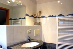 Family-friendly comfort apartment, 100 m to the Baltic Sea beach, with lagoon view - Image 3