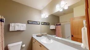 Village Townhome with Access to Exclusive Golf - Image 5