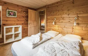 3 Bedroom Lovely Home In Føllenslev - Image 5