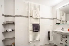 Premium Apartment Directly on Stadtsee with Lake View - Image 4