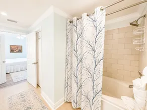 Beach Club 208C by Youngs Suncoast - Image 3