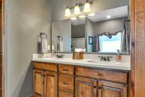 NEU REDECORATED! 5 BR / 4BA im wunderschönen Branson Canyon in der Nähe von Lake & Golf Courses - Image 4