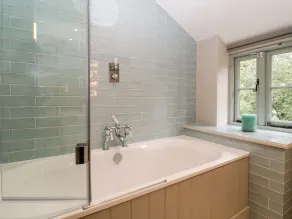 Hillside Cottage - Image 2