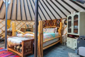 Shanti Yurt in Bragg Creek - Image 5