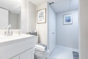 Beautifull *4BDR/ 2Bath *Home Close to Parks and Downtown! - Image 3