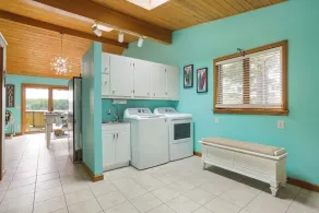 Enchanting, Romantic Lakefront Cottage, Close to Frankenmuth - Image 3