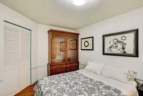 Charming Unit w/ Deck ~ 3 Mi to Lake Washington! - Image 5