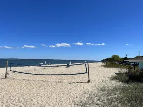 Totally Renovated Cottage on the North Fork 7 min. walk to the Beach - Image 3