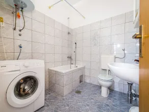 Fereinhaus Fuer 12 Personen mit Privatpool und Meerblick - Image 3